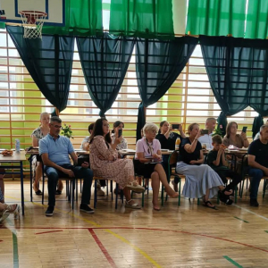 Wyjątkowe chwile z okazji Dnia Mamy i Taty w grupie „0”