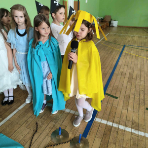 Wyjątkowe chwile z okazji Dnia Mamy i Taty w grupie „0”