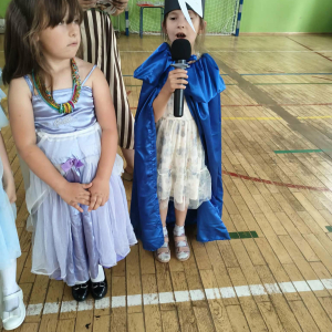 Wyjątkowe chwile z okazji Dnia Mamy i Taty w grupie „0”